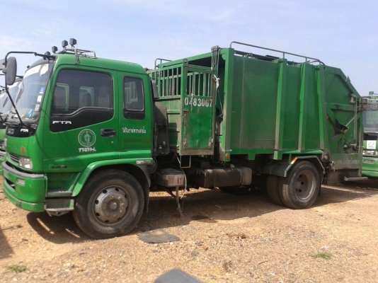 ขายรถบรรทุก 6 ล้อหัวคัสซี ISUZU FTR 200 แรงม้าปี 2550 มี 80 คันราคาคันละ 700000