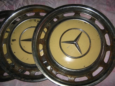 ขายฝาครอบล้อ benz โบราณ 1ชุดมี4ฝา 2,300 พร้อมส่ง