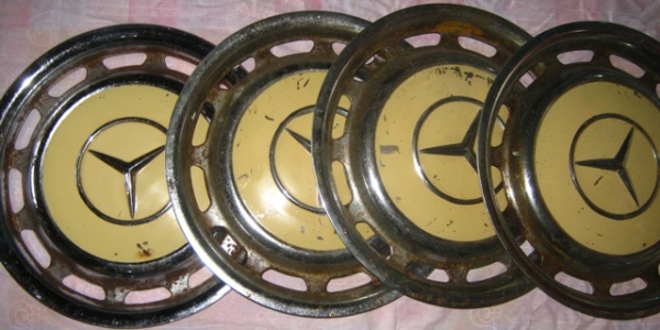 ขายฝาครอบล้อ benz โบราณ 1ชุดมี4ฝา 2,300 พร้อมส่ง