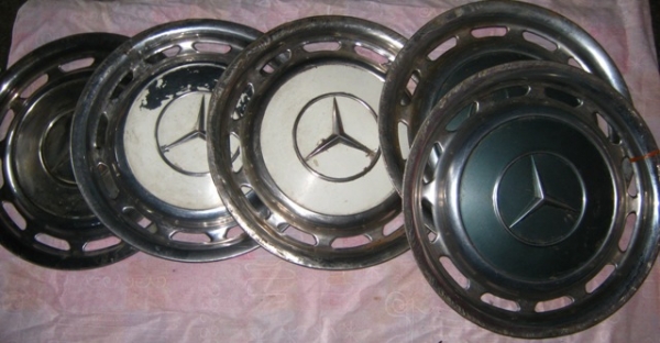 ขายฝาครอบล้อ benz โบราณ 1ชุดมี 5 ฝา 2,500 พร้อมส่ง