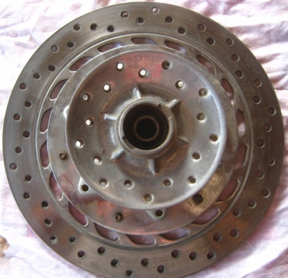 ขายดุมหน้า steed 400 พร้อมจานดีส สภาพสวย 2200 สนใจโทร0870344663