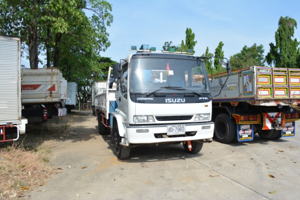 ISUZU FTR 200 hp  เครน 5 ตัน 4 ชัก  กระบะยาว 6.50 m
