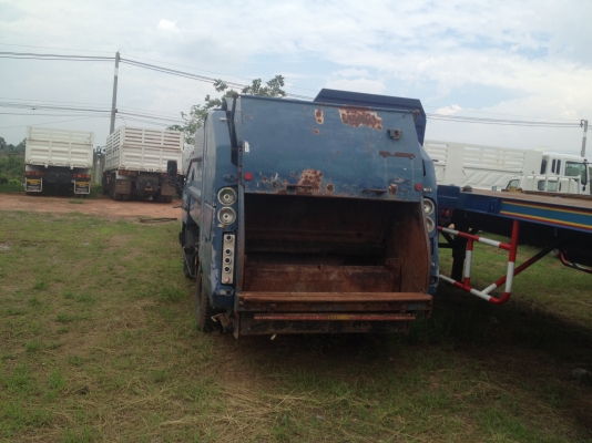 ขายรถขยะ ตามสภาพจากญี่ปุ่น มีเล่มแล้ว เครื่อง 4HG1 129  แรงม้า ถังไฮดรอลิค ใช้งานครบ