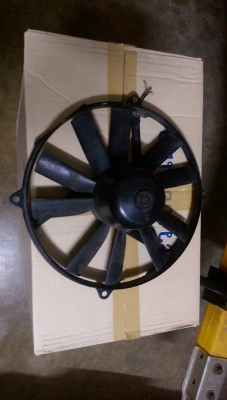 พัดลมไฟฟ้าเบนซ์