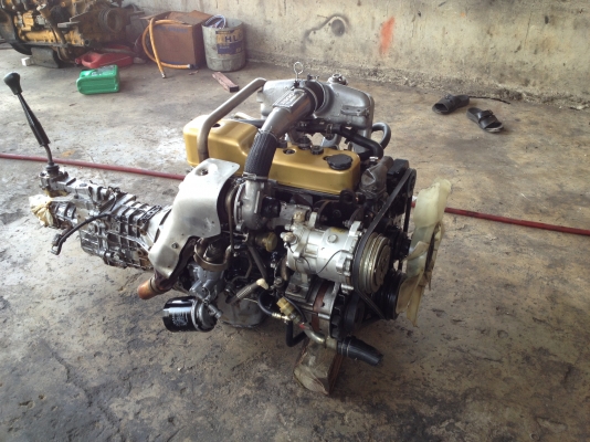 ขายเครื่อง isuzu2500เทอร์โบ