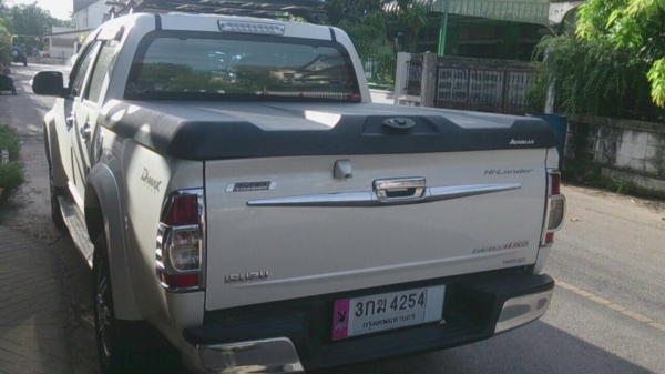 ISUZU D MAX 4ประตู 2.5 i TEQ SUPER TITANIUM ปี 2011