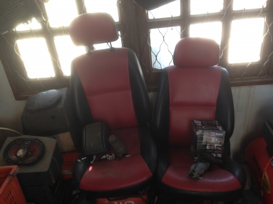 เบาะเดิม ดีแม้ก พร้อมขาคับ1คู่ เบาะเดิม ดีแม้ก พร้อมขาคับ1คู่