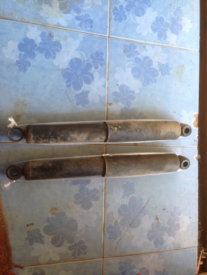 โช๊คเดิม ดีแม็กโรดิโอ หรือตัว ไฮแลนเดอร์