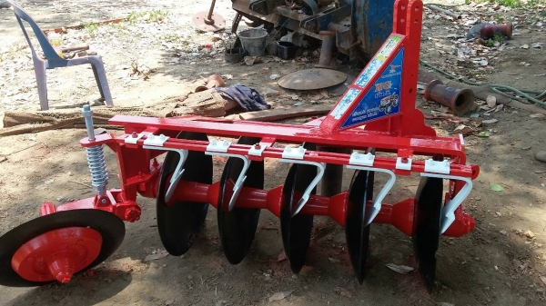 ขายผานพรวน5x22 ของ เอ็น.จี เปลี่ยนใบใหม่ ลูกปืนแน่น พร้อมใช้งาน ขายผานพรวน5x22 ของ เอ็น.จี เปลี่ยนใบใหม่ ลูกปืนแน่น พร้อมใช้งาน