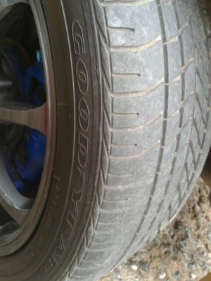 ขาย goodyear 225/45/17 (2610)