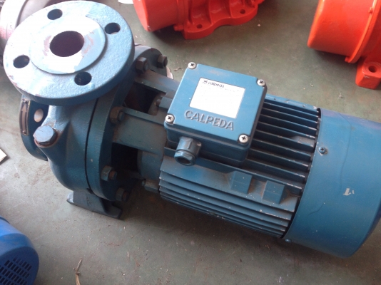 ขายปั้มน้ำหอยโข่ง Calpeda 5.5HP. 380V เข้า 2.5 ออก 1.5 นิ้ว ใบพัดทองเหลือง สภาพสวย พร้อมใช้งาน ขายปั้มน้ำหอยโข่ง Calpeda 5.5HP. 380V เข้า 2.5 ออก 1.5 นิ้ว ใบพัดทองเหลือง สภาพสวย พร้อมใช้งาน
