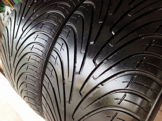 ขายยาง NEXEN 255/40/17 ปี11 ปะร้อน1เส้น