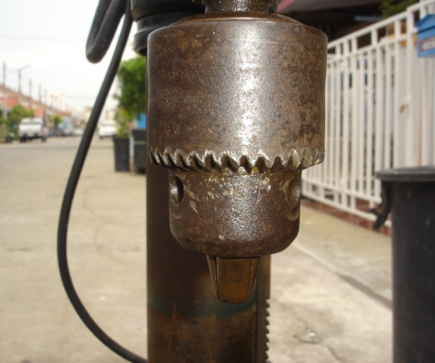 ขายแท่นสว่าน KIRA ของญี่ปุ่นแท้ ไฟ 220 โวล์ หัวจับดอก5หุน สูง 1เมตร