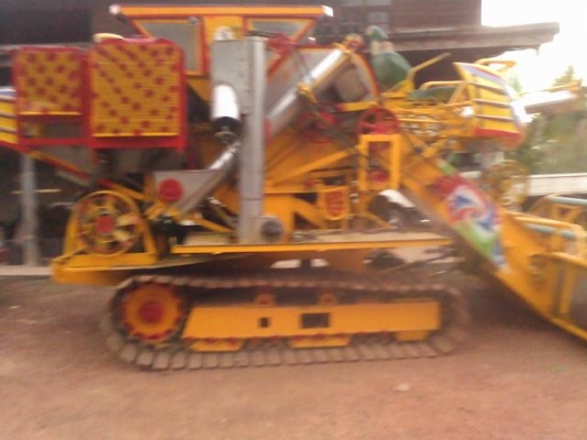 รถเกษตรพัฒนารุ้นปลดหนี้     ราคา  645,000 บาท