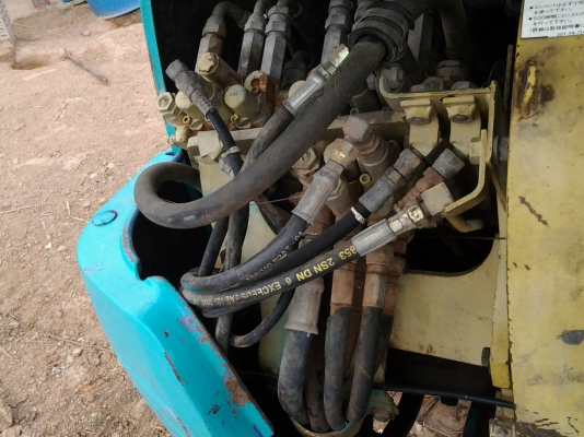 ขาย komatsu pc30 -7 ด่วน!!!ครับราคาถูกๆ