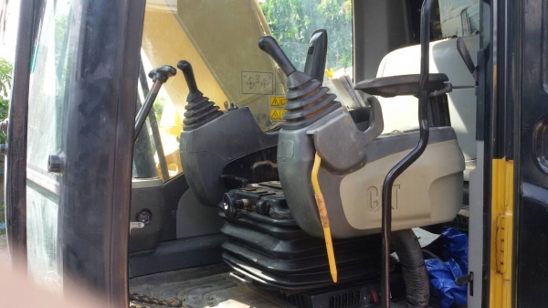 ขายรถแบคโค CAT 320-D รถสวยเดิมๆ เอกสารครบ ไฟฟ้าเต็ม 80000 กว่า ช.ม ราคา.2150000 สนใจรีบจองด่วน ขายรถแบคโค CAT 320-D รถสวยเดิมๆ เอกสารครบ ไฟฟ้าเต็ม 80000 กว่า ช.ม ราคา.2150000 สนใจรีบจองด่วน