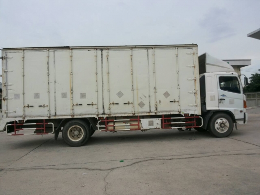 รถบรรทุก 10 ล้อ HINO  เดก้า ปี 47 ติดแก็ส แต่ไม่ได้ใช้ ใช้น้ำมันอย่างเดียว ราคา 730,000 บ.
