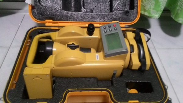 กล้องวัดมุมอิเล็กทรอนิกส์ CIVIL  สภาพดีประมาณ90 เปอร์เซนต์ใช้งานน้อยครับ