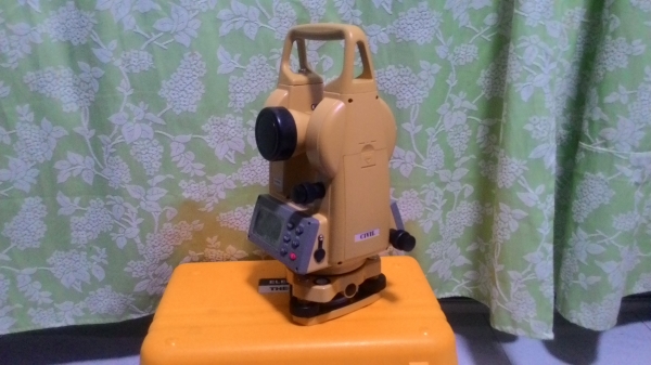 กล้องวัดมุมอิเล็กทรอนิกส์ CIVIL  สภาพดีประมาณ90 เปอร์เซนต์ใช้งานน้อยครับ