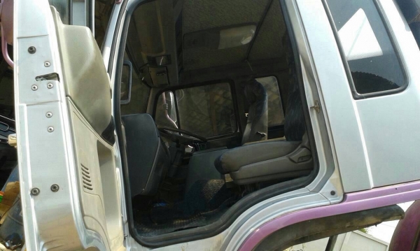 สิบล้อเพาเดียว HiNO - FN 3M-195แรง บรรทุกน้ำ1,600ลิต สภาพดีพร้อมใช้ ทะเบียนพร้อมโอน