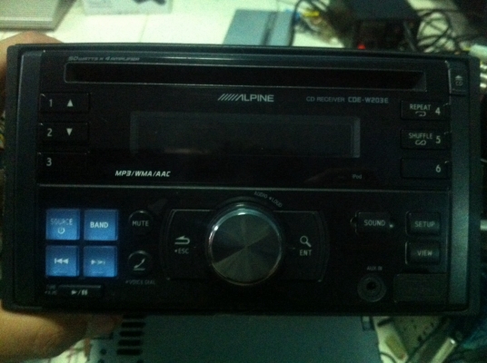 Alpine CDE-W203E เครื่องM-Tech USB IPod MP3 CD FMไทย AUX คุมกล่องCD ปรีเอ้า1ชุด มือ2