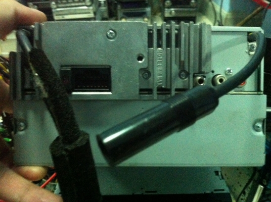 Alpine CDE-W203E เครื่องM-Tech USB IPod MP3 CD FMไทย AUX คุมกล่องCD ปรีเอ้า1ชุด มือ2 Alpine CDE-W203E เครื่องM-Tech USB IPod MP3 CD FMไทย AUX คุมกล่องCD ปรีเอ้า1ชุด มือ2