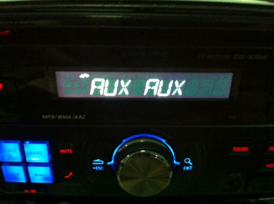 Alpine CDE-W203E เครื่องM-Tech USB IPod MP3 CD FMไทย AUX คุมกล่องCD ปรีเอ้า1ชุด มือ2 Alpine CDE-W203E เครื่องM-Tech USB IPod MP3 CD FMไทย AUX คุมกล่องCD ปรีเอ้า1ชุด มือ2