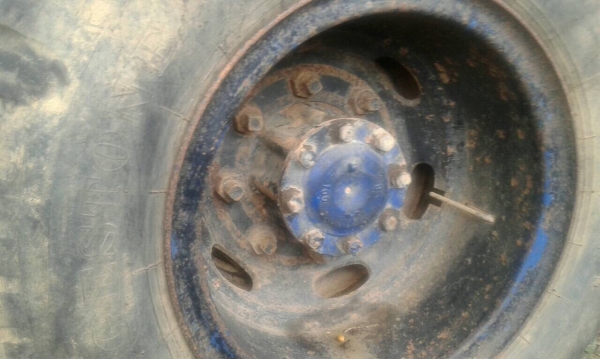 มี 2 รายการ แยกหรือเหมาก็ได้...10 ล้อท้ายและแบคโฮ PC200-5 ลาด2เพลา195 แรง FN527MTD42XX และแบคโฮPC200-5 คอนโทนสั้น ขายยก 1200000