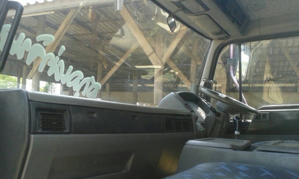 สิบล้อ HiNO - FN 3M-195แรง บรรทุกน้ำ1,600ลิต สภาพดีพร้อมใช้ ทะเบียนพร้อมโอน (ราคา755,099บ ต่อรอง) ได้ คร๊าฟครับ