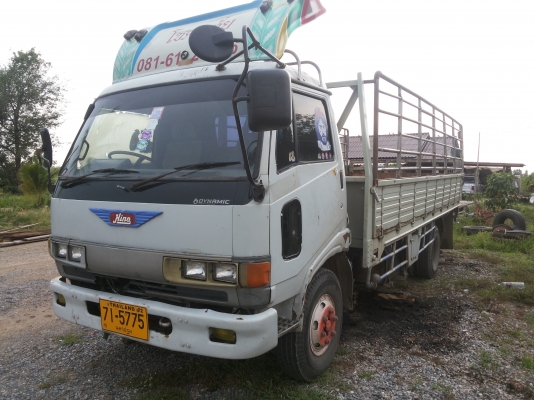 ขายรถบรรทุก 6 ล้อ fc  ยาว 5.5 ม. คัดซีสวย ทะเบียนเต็ม  แบ็ดใหม่ 2 ลูก ใช้งาปกติ