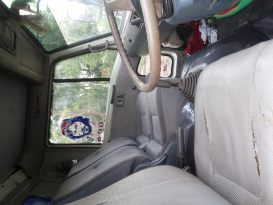 ขายรถบรรทุก 6 ล้อ fc  ยาว 5.5 ม. คัดซีสวย ทะเบียนเต็ม  แบ็ดใหม่ 2 ลูก ใช้งาปกติ