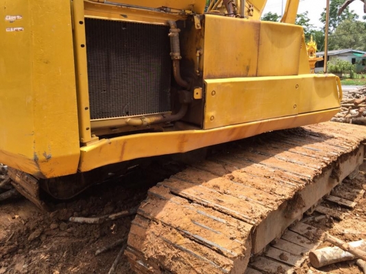 PC200-3 คอนโทนสั้น เครื่องดีแน่น ปั้มดีแรง แผ่นสวยแต่โซ่ไม่ค่อยสวย บาง