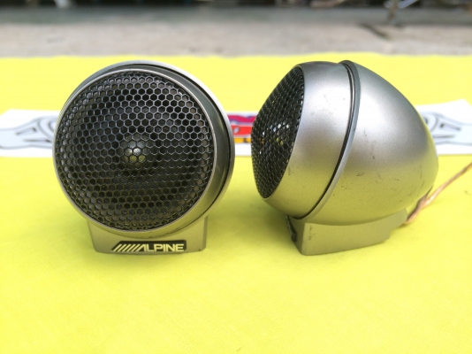 ทวิตเตอร์ Alpine ตระกูล DDLinear รุ่นเกือบใหญ่ โดมกระสุน ตั้งวางบนคอนโซล ทวิตเตอร์ Alpine ตระกูล DDLinear รุ่นเกือบใหญ่ โดมกระสุน ตั้งวางบนคอนโซล