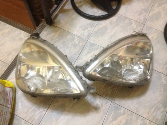 ไฟหน้า BENZ A160 ของเก่าญี่ปุ่นเเท้สภาพดี