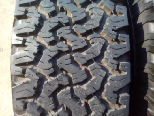 ขายยาง BF all 265/75/16สวยๆครับ