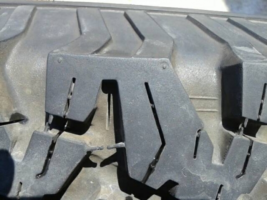 ขายยาง BF all 265/75/16สวยๆครับ