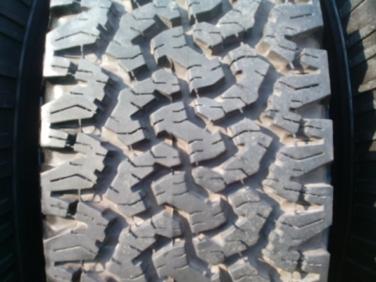 ขายยาง BF all 265/75/16สวยๆครับ