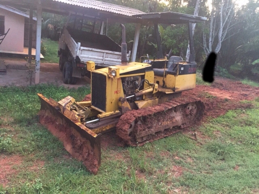 ขายรถแทรกเตอร์ KOMATSU D20P-6 สภาพสวย สนใจโทร 081-970-1072
