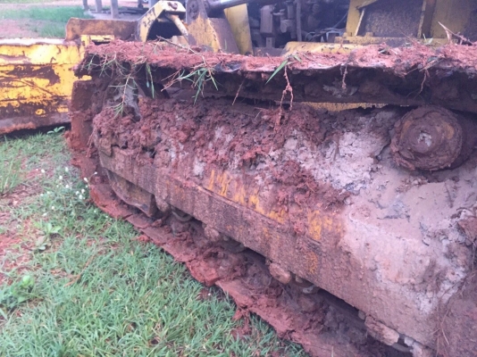 ขายรถแทรกเตอร์ KOMATSU D20P-6 สภาพสวย สนใจโทร 081-970-1072
