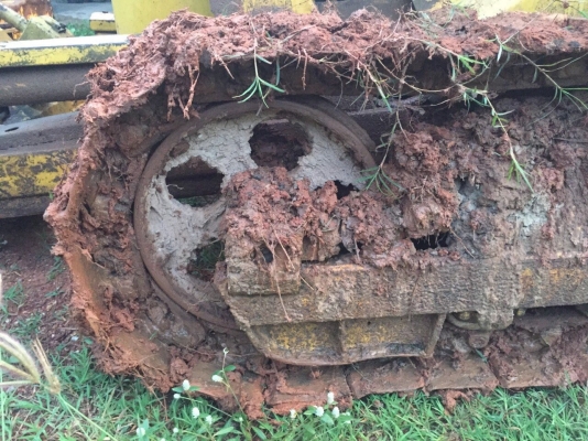 ขายรถแทรกเตอร์ KOMATSU D20P-6 สภาพสวย สนใจโทร 081-970-1072