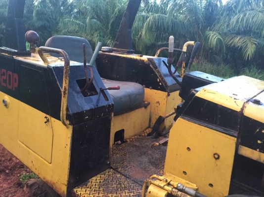 ขายรถแทรกเตอร์ KOMATSU D20P-6 สภาพสวย สนใจโทร 081-970-1072