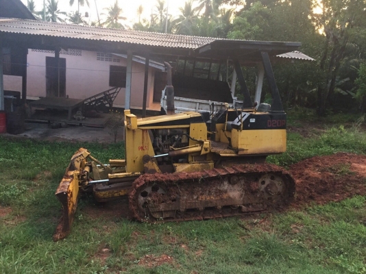 ขายรถแทรกเตอร์ KOMATSU D20P-6 สภาพสวย สนใจโทร 081-970-1072 ขายรถแทรกเตอร์ KOMATSU D20P-6 สภาพสวย สนใจโทร 081-970-1072