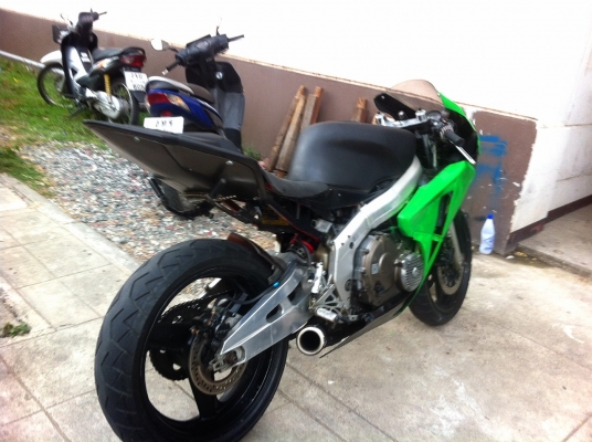 ขายด่วนCBR Tec400 รถเครื่องแน่นจบไม่มีปัญหา ทุกอย่างปกติพร้อมออกทริปมันๆ เก็บสีนิดหน่อยแล้วจะหล่อเลย เอาไปขับอย่างเดียวครับเครื่องดีๆหายากครับ สนใจ 094-2216001 ครับเพิ่มเติมไลNatpakhan123