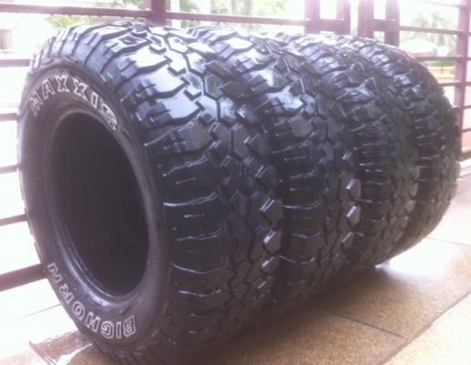 ยาง Mud Maxxis 235/75/15 ปี12 ราคาไม่แพง