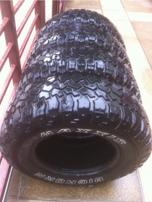 ยาง Mud Maxxis 235/75/15 ปี12 ราคาไม่แพง