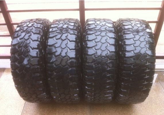ยาง Mud Maxxis 235/75/15 ปี12 ราคาไม่แพง
