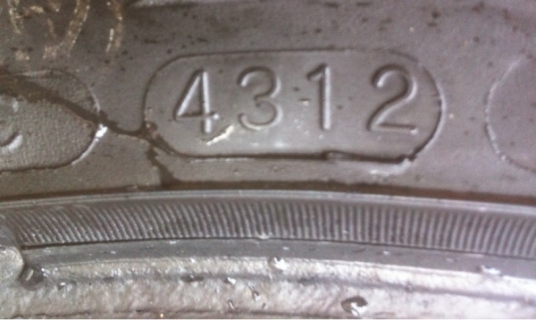 ยาง Maxxis 265/70/16 ปลายปี12 เนื้อนิ่มๆ ดอกคม ยาง Maxxis 265/70/16 ปลายปี12 เนื้อนิ่มๆ ดอกคม