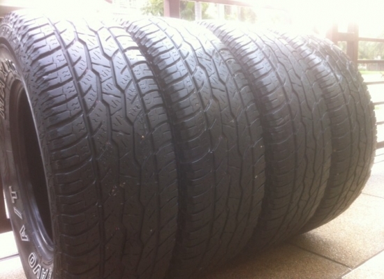 ยาง Maxxis 265 75 16 ปี09 ราคาไม่แพง