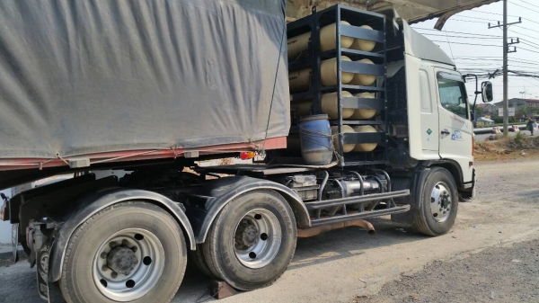 ขายด่วนครับ หัวลาก HINO MECA 260 ปี54 แก๊สโรงงาน ครับ รถสวยพร้อมใช้เลยครับ เจ้านาย