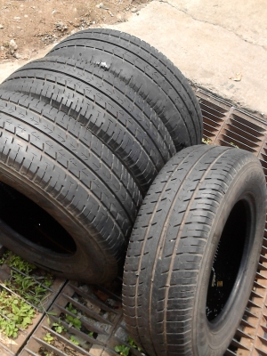 215/70 R15 THUNDERER  RANGER R 402 ชุด 4 เส้น tel.081-427-3941